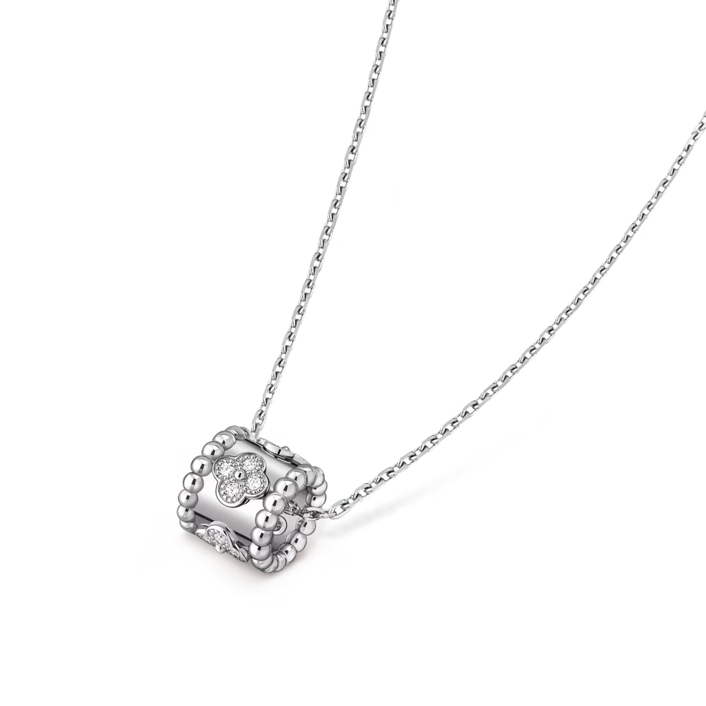 Perlée clovers pendant
