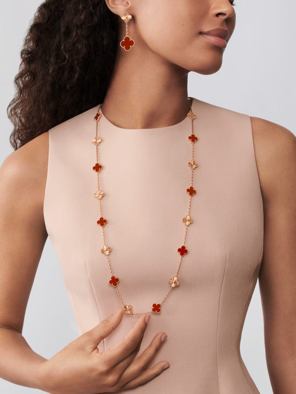 Vintage Alhambra long necklace, 20 motifs