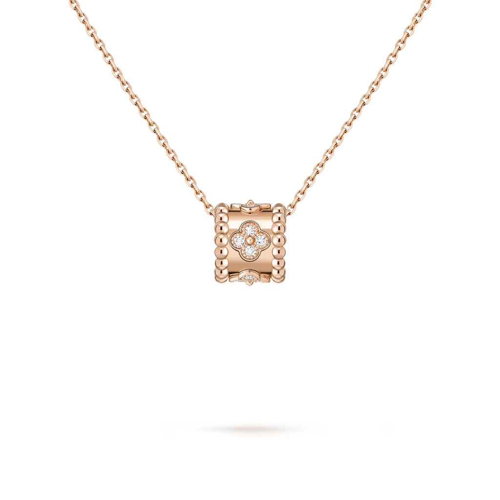 Perlée clovers pendant