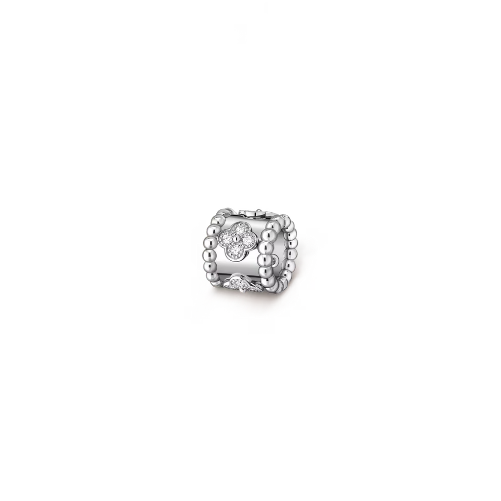Perlée clovers pendant