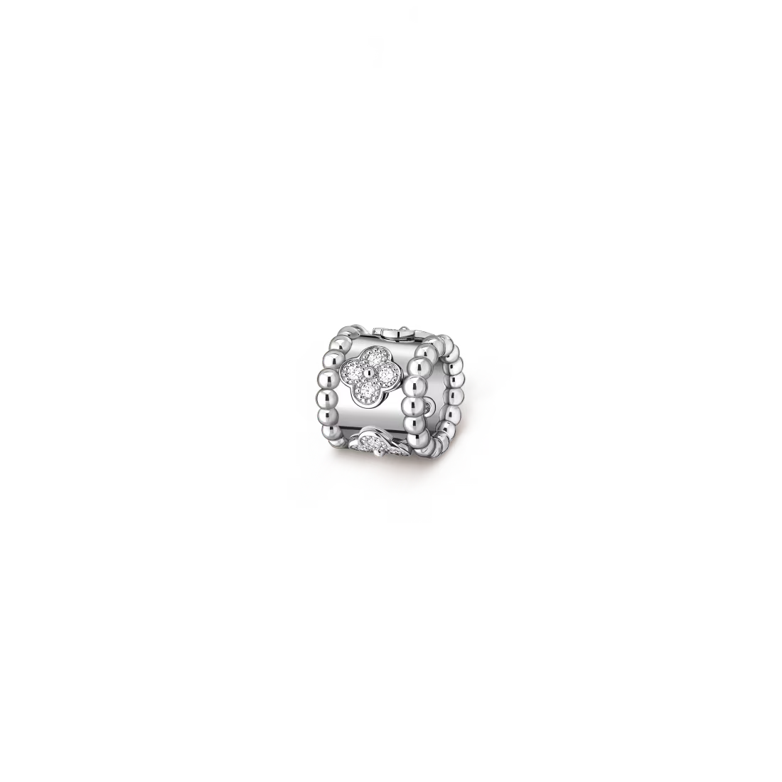 Perlée clovers pendant