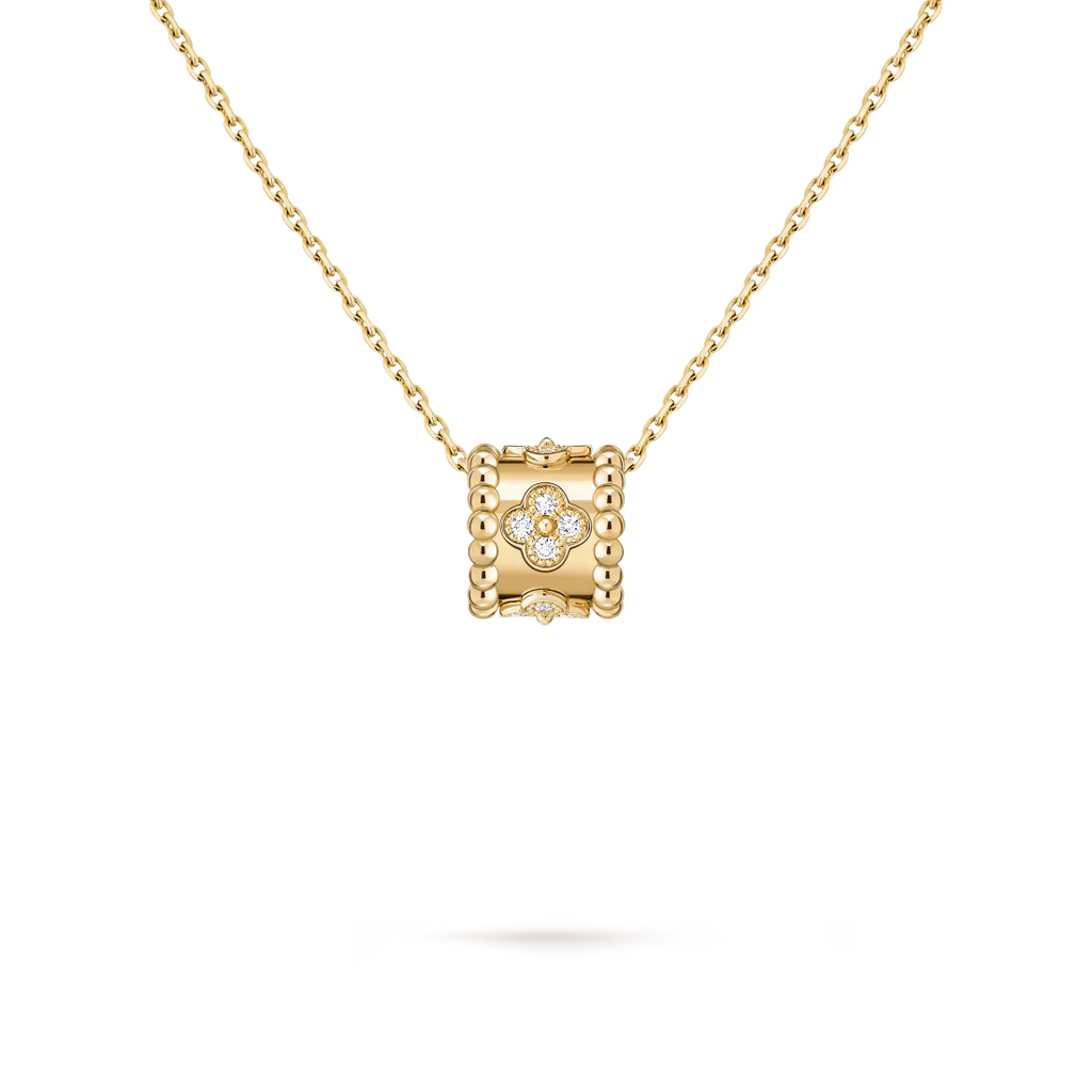 Perlée clovers pendant